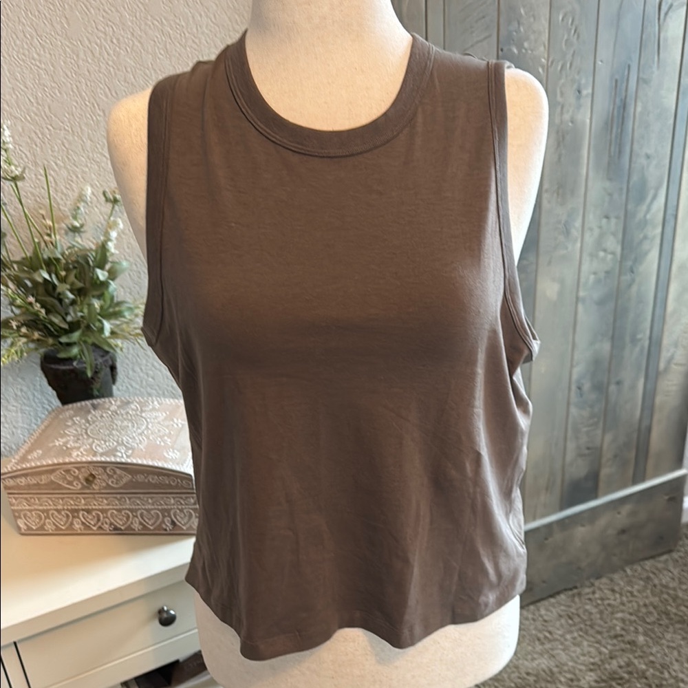 LULULEMON Cropped Tank Top